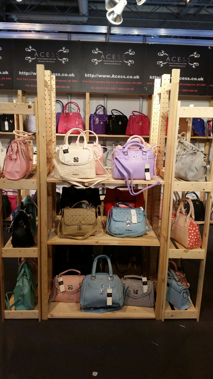 Contact Us – Handbags & Fashion Accessories Blog